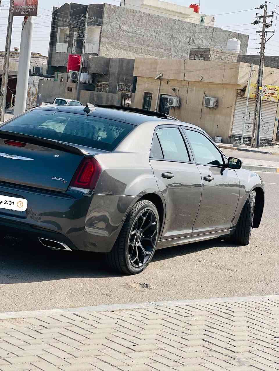 اللهم صلي على محمد وآل محمد 
سلام عليكم                                                          
300s فول مواضفات 
موديل 2018 اصل 
لنضافه 99‎%‎ 
رقم بصره باسمي 
ملاحضه* بيها جاملغ امامي مقسم وبيها باب بس مفتوح
وتقرير غرق كلش بسيط 
وارد أمريكي 
الون اسود رمادي 
لسياره جاهزه من كلشي وما بيها اي نقص خير من الله 
240$ ورقه وبيها مجال بسيط 
للاتصال: ‭***********‬
( مكلف بلنشر )
