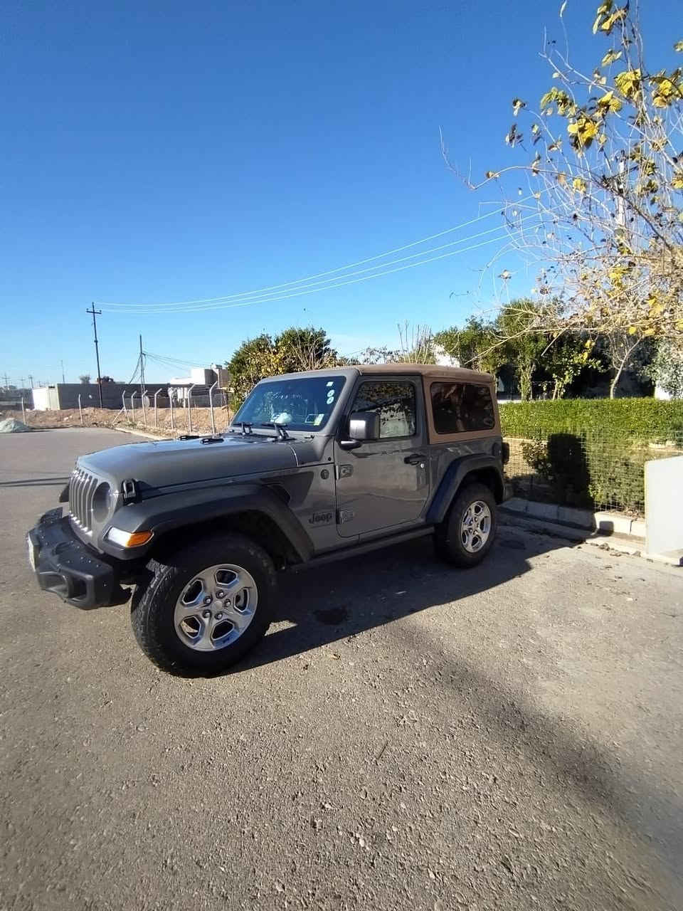 بيع + مراوس برقم شمالي
جبيب رنگلر موديل 2021 
فول مواصفات بس گير عادي 
جام كهربائي كشن جلد
رادار امامي و خلفي 
فور ويل 4*4
شاشه جبير كاميره
بيها شبر صبغ حافه البوند فقط بدون دواخل 
سعر 180 بيها مجال 
مكان اربيل شارع ١٠٠
رقم موبايل ***********
