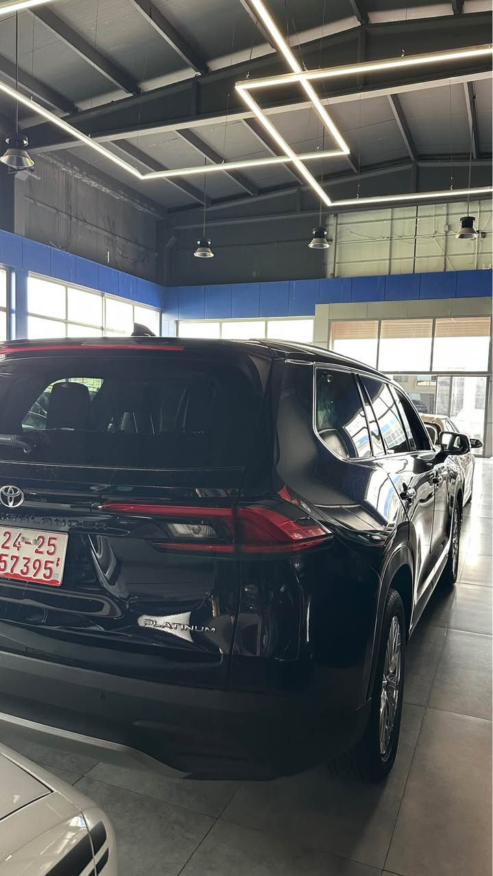 Grand  Highlander 2024 platinum 

Awd
فتحة سقف بانوراما 

سماعة JBL
‎بصمة ابواب
REMOTE START : تشغيل عن بعد
‎شاشة دشبول ديجيتال
‎شحن وايرليس
‎كاميرا جانبي
‎كاميرا خلفي
AUTO START : اوتو ستارات
AUTO STOP : اوتو ستوب
‎رادار امامي (تحديد مسار)
‎رادار جانبي (نقاط عمياء)
‎رادار خلفي (التحذير من الاصطدام)
‎حساسات 360°
‎حساسات امامي
‎حساسات جانبي
‎حساسات خلفي
‎كشنات جلد
‎كشنات كهربائي
‎كشنات دفئة
‎تحكم استيرن
‎استيرن كهرباء
‎استيرن دفئة
‎تبريد لمس
‎تبريد مركزي
‎مراء شفط كهربائي
‎صندوق شفط كهربائي
‎لايتات ليد عدسة زينون
السعر 418$ 
Duhok terminal 
*********** أربيل, العراق
