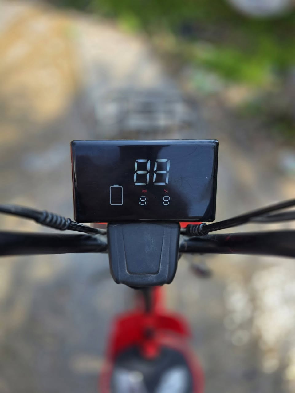 السلام عليكم
بايسكل شحن للبيع 🚲

موديل 2024 استعمال سنة واحدة فقط
التحكم عن بعد ، اشارات هورن شاشة كله شغال بحيث اللايت بعده بنايلون الشركة البايسكل نضيف مثل مجاي تشوفون محتاجله فقط تبديل بطاريات
السعر 300 الف وبي مجال بسيط 
العنوان / كربلاء / قضاء طويريج / ناحية الخيرات 
للتواصل ***********
