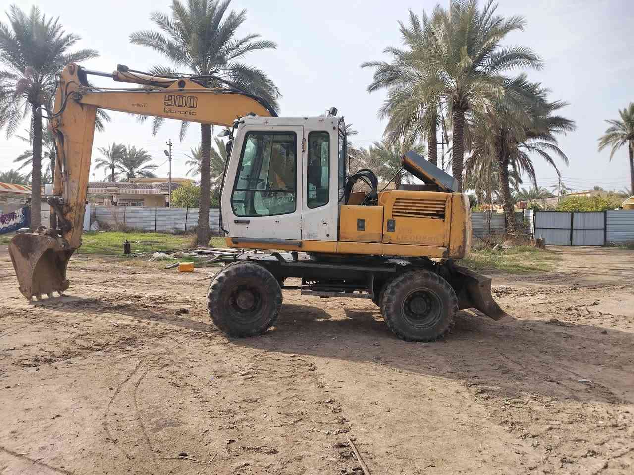 سلام وعليكم للبيع حفاره لبهير موديل 1999 مكينه مكفوله من كلشي مضخه محرك كير تئسيس نقار بشرط تخم تاير تحويل ثاني يوم استفسار اوسعر اتصل ***********
