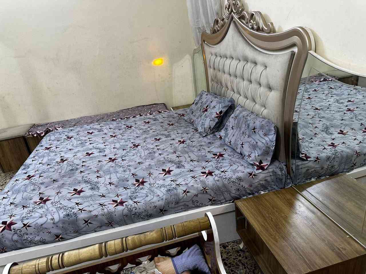 السلام عليكم غرفة نوم لبيع ٩ قطع
مستخدمه مكاني بغداد البلديات
للاستفسار ***********
