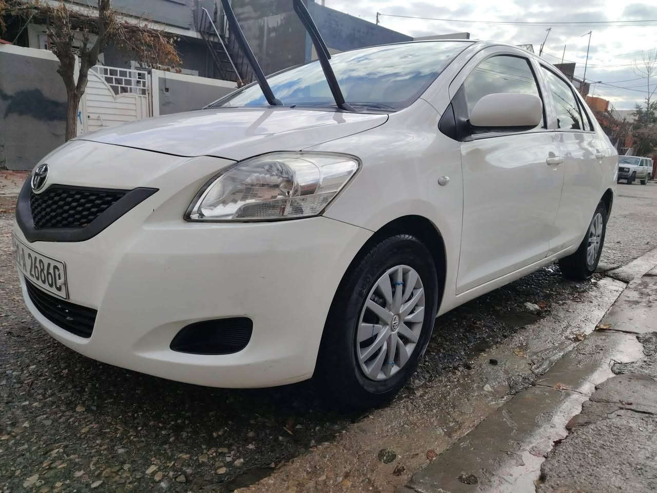 سةرةتا بةناوى خوا لةسةر ئيزنى براى بةڕێزم. ئةدمين. 
 تؤيتا يارس مؤديل 2013 سفرى شريكه 
لةشريكةوةيةك دةسته 105 هةزار ڕؤيوة
سپێرى دانةبةزيوه فومى شةريكةى تياية

مةكينه بچوك 
تؤماتيك تةبريد
قفل مةركةزى 
abs
جام عادى 
يةك چه مةلخ و پةلةيةكى بةينى دوو...  دةرگاى سةكن بؤياخ

 سپى بةفريي بؤياخ ئةستورى ناو سعودى 
 مةرغوب 
گێڕو مةكينه بةشةرت
سةنةويي ژيﻧكة و هة زةى تازةية تا 2029 
تايةي تازة كامل مةزبوتة الحمدلله 
سعرى.. 105گةلاو معامةلة. شوين. سلێمانى 
ژ. م. 
***********
***********
