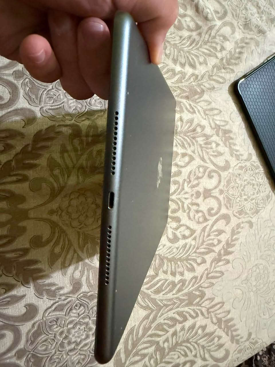 ايباد جيل ثامن 
بي طخات بظهر والصفح 
ممفتوح 
ذاكره 128
مع كامل ملحقات والكارتون 
سعره 200 الف 
لايوجد توصيل 
عنواني الحله


**إذا كنت صاحب هذا الإعلان وتريد حذفه لأي سبب، رجاءا أرسل رسالة إلى الدعم الفني**