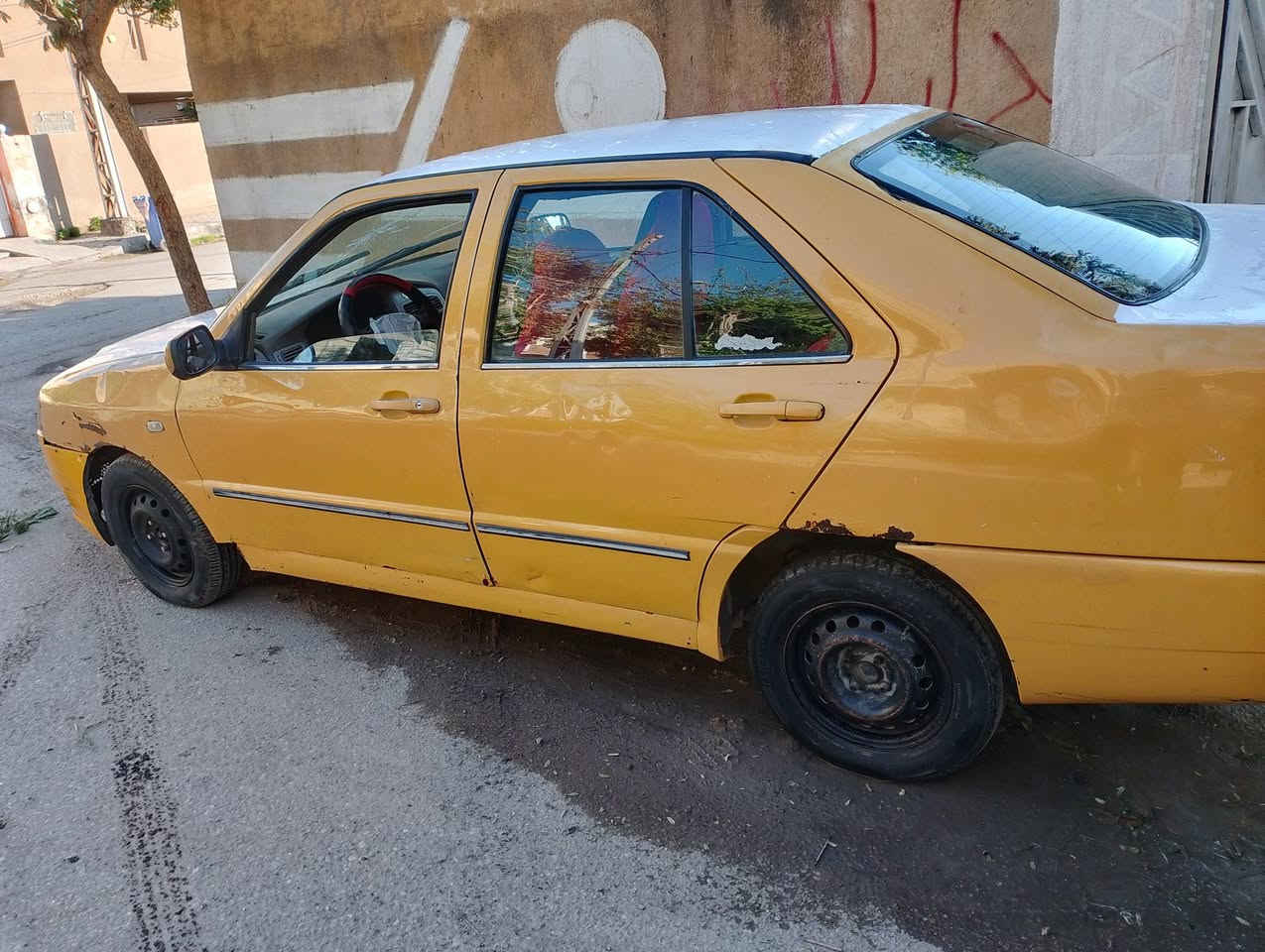 سياره شيري للبيع موديل 10مكينه كير كورلا بيكاتشو حديث اوتماتيك رقمه بغداد تحويل ثاني يوم سعر 20 بيه مجال قليل ***********
