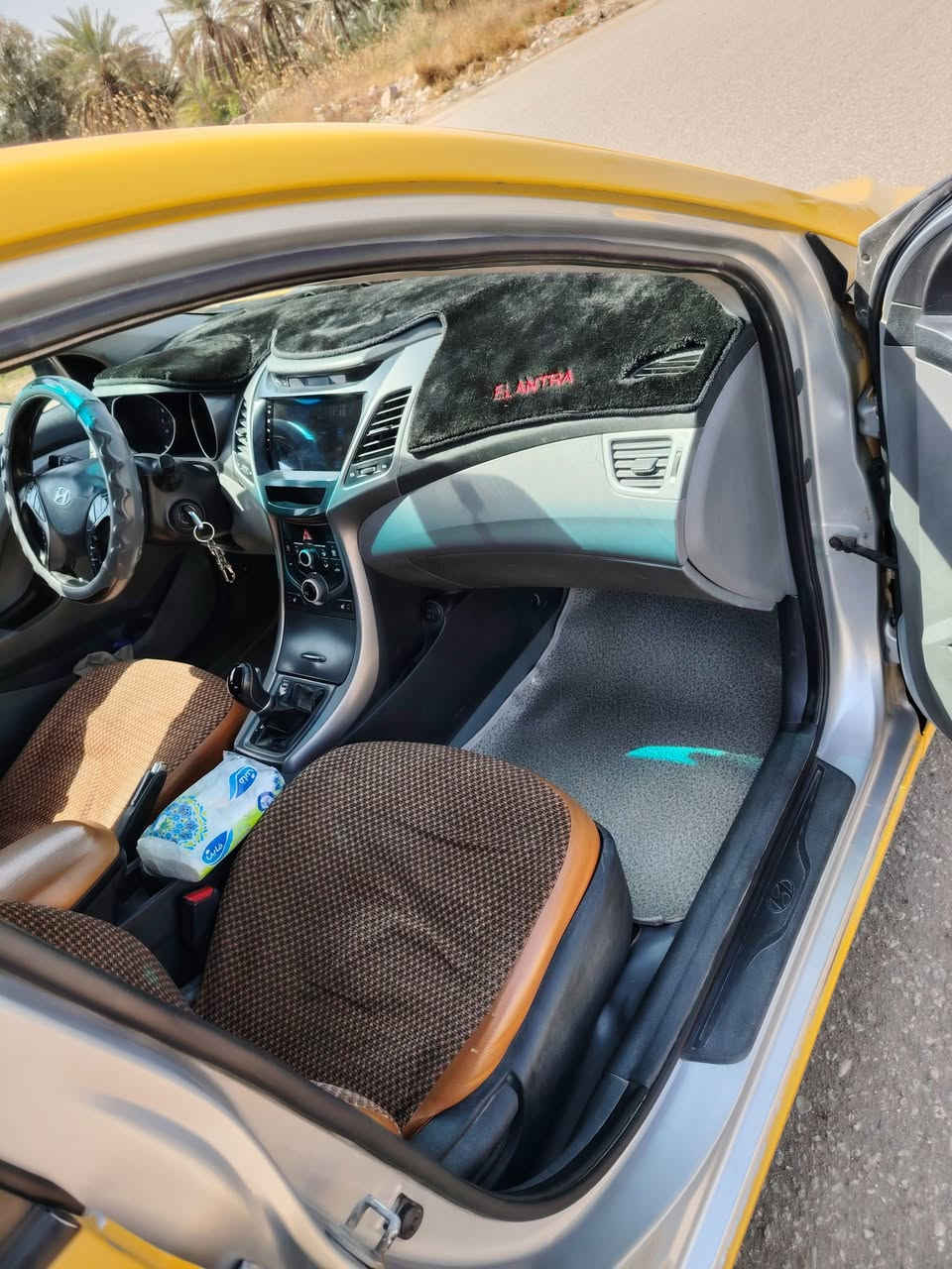 لنترا ٢٠١٤ شكل ١٦ مواصفات تحكم ايكو مانع انزلاق اي بي اس شاشة كاميرا محرك ٢٠٠٠ دوش  ما مفتوح بلاد ماشية ٢٤٨ كيلو متر مو ميل تبريد ثلج منضومة جديده كامله لايت زنون امدوشمة كاملة مصفرة هيئة وغرامات بأسمي سنوي تصقط ل٢٠٢٩ ضربتة بس الامريكية مالايح الشاصي وماطاك بيه اي ارباك مابية ضربة بالعراق صور الحادث كاملة بالمنشور وصور السونار صح قديم بس مابي اي تغيير سعر ١١٠ $ وارد كندي مكاني حلة ابي غرق 
***********
