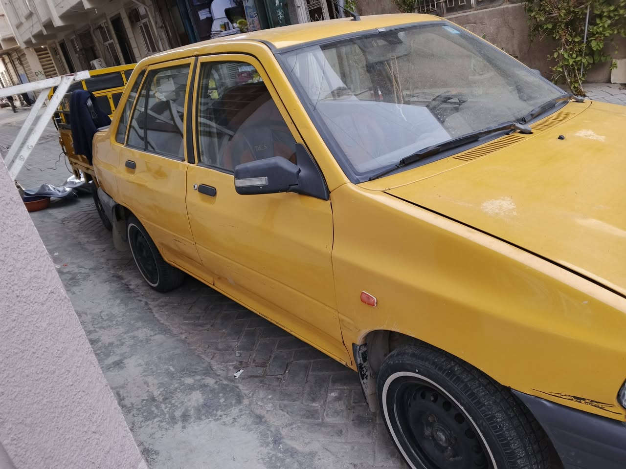 السلام عليكم سايبا 2011 مكفوله 
كير محرك صدر امامي خلفي جديد تاير جديد
بلاديه مكفوله من صبغ وضربه 
سعر 25 ورقه وبيه مجال بسيط 
مكان الاعضميه رقم ***********
