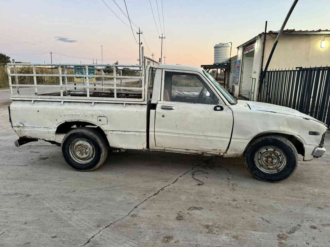 للبيع بيكم مدي1980
مكينه وكير مكفوله 

صدرهه نضيف 

السعر 15 وبيه مجال 

السياره صاحبه موجود 

رقم الهاتف ***********

عنوان ديالى
