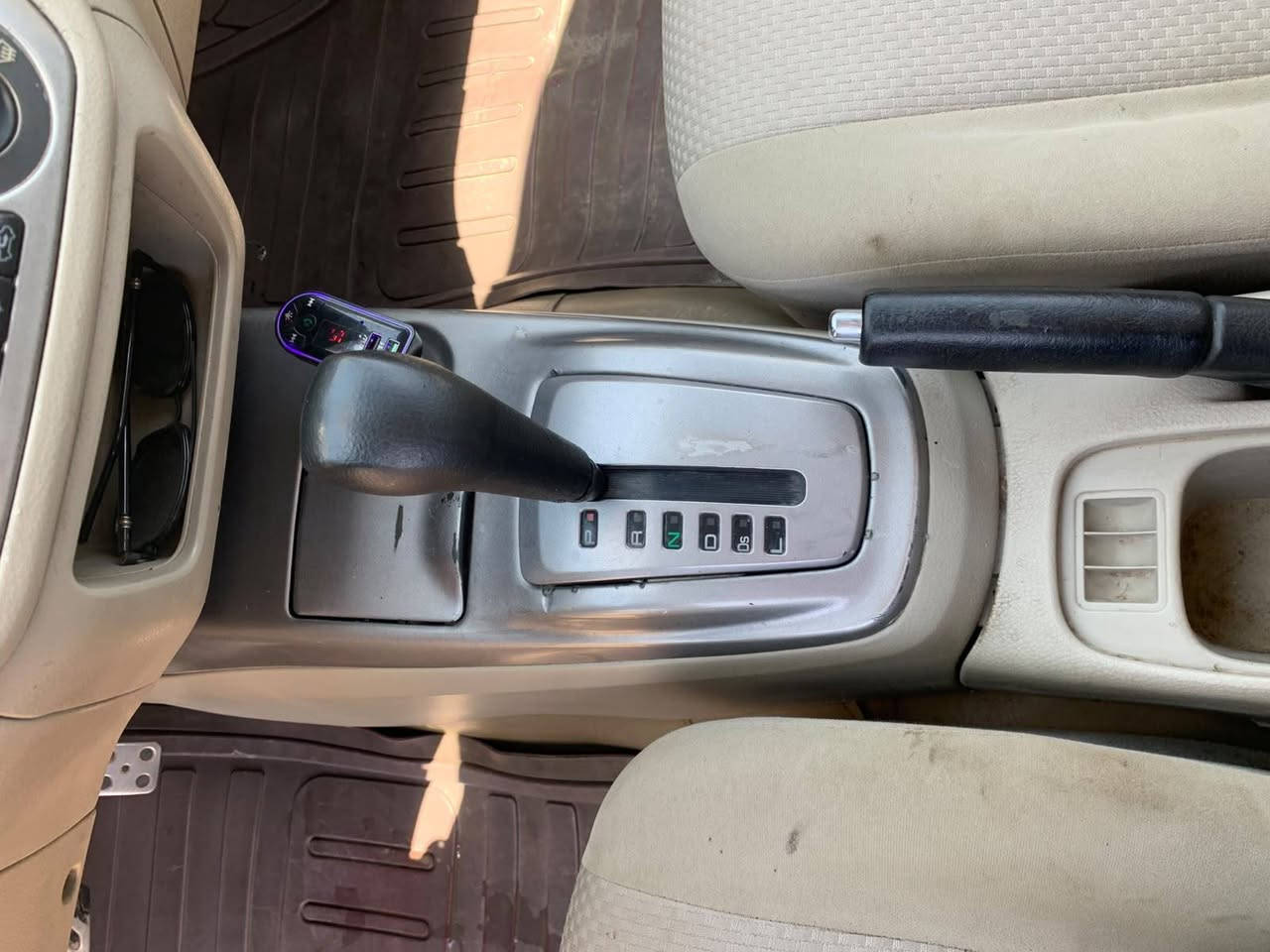 لانسر بومه
موديل 2007
لون سلفر
محرك 1500
كير اوتوماتيك
الظرر مبين بالسونار بدون دواخل
تدفئه تبريد خير من الله ع السويج 
محرك وكير مكفولات سياره خير من الله 
رقم بغداد السياره باسمي السنويه لحد 2028
مشروع وطني
السعر 68
وبيهة مجان لخاطر الجيه
الرقم ***********
