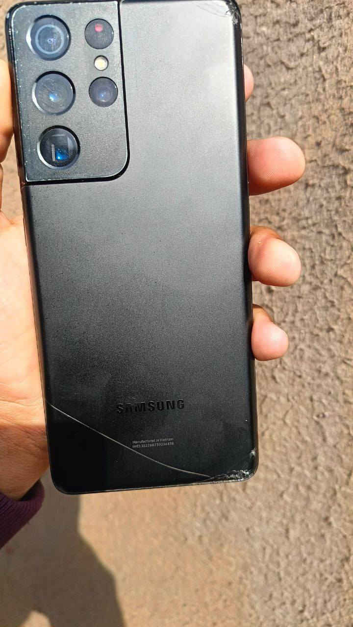 السلام عليكم سامسونك اس 21 الترا 5g ذاكره 128 والداخليه 12 جهاز بي فطر بظهر بسيط الباقي كفاله يشغل 90فريم الجهار معروفه مواصفاته بدون ملحقاته السعر 350  مراوس شعندك نزل بتعليقات واذا بايفون 13 او 14 برو ماكس مبدل شاشه عادي الاستفسار خاص او وتساب ***********

