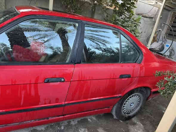 ١٩٩٢ موديلBMW 525 
رقم مميز
اوتماتك
مسكر
تخم تاير جديد ابولو تاير مول
بطارية جديدة امريكي تاير مول
صدر خلفي امامي دبلات وصولاته موجودة
كشنات جلد
تبريد شغال
نقصها فقط قايش تبريد يحتاج تبديل وبولش
بأسمي وسنوية ٢٨
السعر  75$
***********
