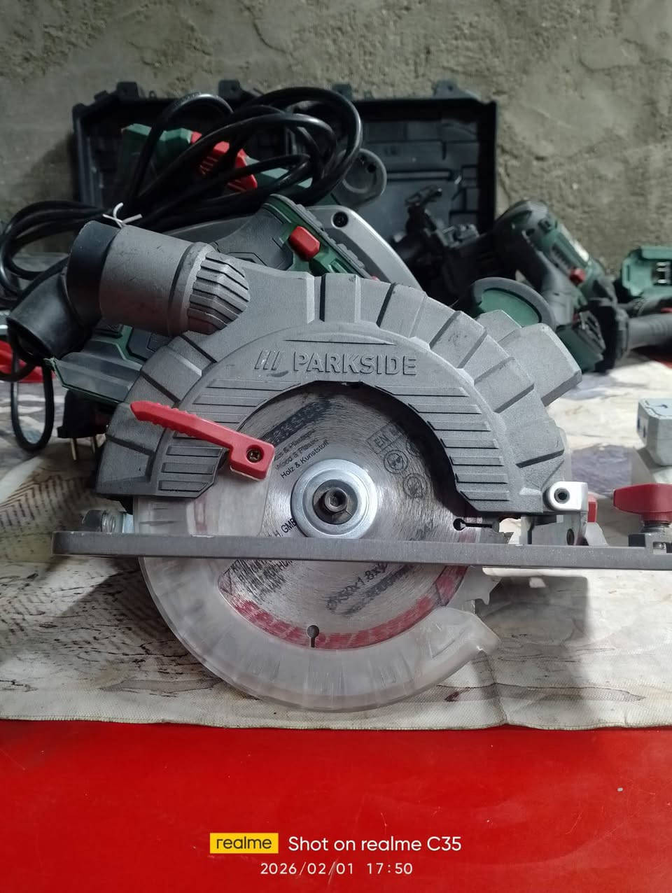 يا الله يارزاق خوان عدد للبيع كل قطعه وسعره انسخ صوره ودزه وات ساب ***********
