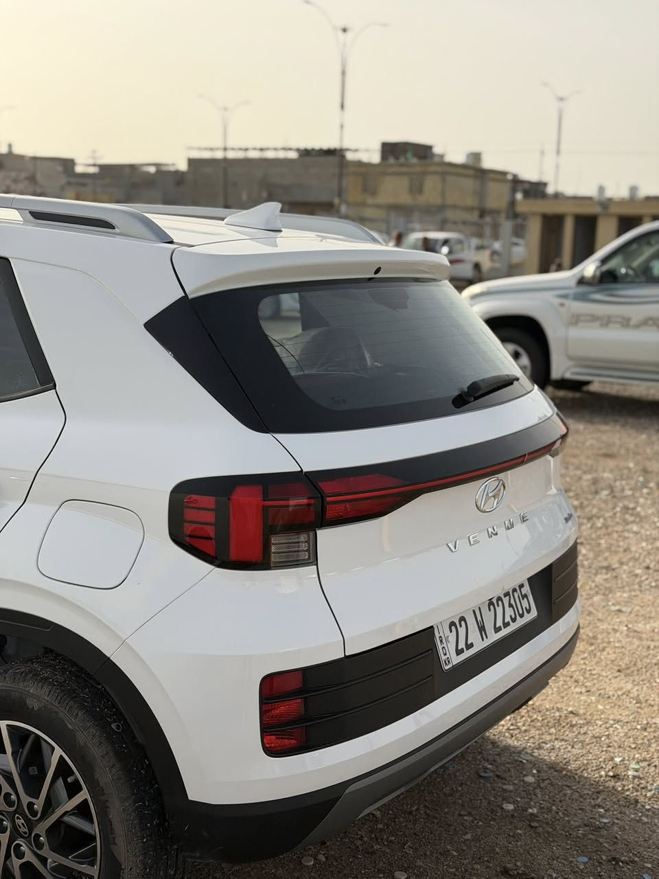 السلام وعليكم
هونداي فينو 2024 كفاله عامه خليجي 

ماشيه 33 الف السياره جديده ما ناقها شي 

مكان السياره المعقل قرب الساعه 

*********** 

السعر 155
