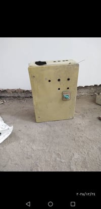 كيبلات احد ٢ في ١٠ ٩ متر والثاني اربع خطوط اب ٢ ونص ٥٠ كلهن والبوردات ...