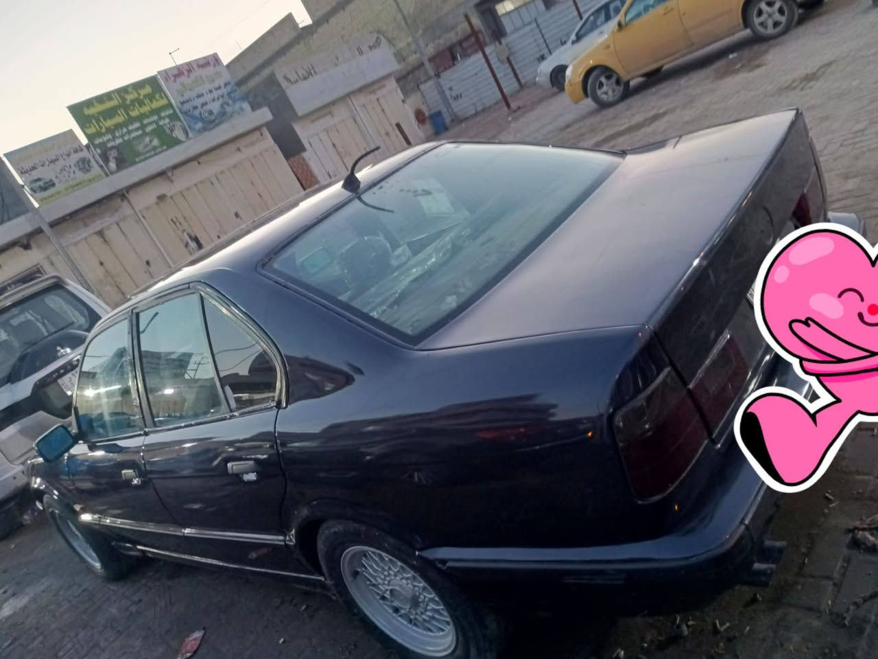 السلام عليكم بي ام موديل 1994سياره حلوه بس
 بيها نواقص بصيطه  سياره مكينه مسكر 525 كير اوتوماتيك   سياره حلوه رقم الانبار  عرضه 43و بيها مجال بصيط مروس اوبيع  ***********

