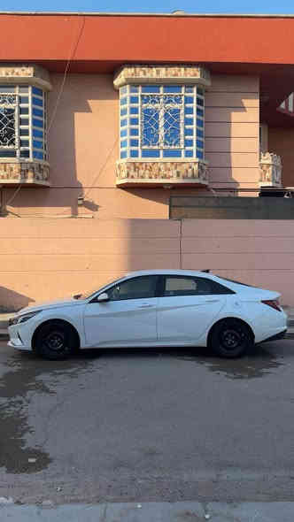 مابيهه بس بنيد وجاملغ وبيهه جاملغ خلفي ع وضعه ممصلح 
السعر ١٥٠ وبيهه مجال سياره جديده ومدوشمه ونضيفه مال جناي لا تكسي ولا هلسوالف 
ماشيه ١٢٠ 
رقمي
***********

+964 773 670 0776 بغداد
