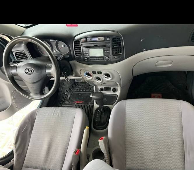 السلام عليكم اخوان اكسنت موديل 2010 خليجي رقم أربيل سنويه هزه فحص كوله جديد مابيها نقص برغي مكنيه 1600 السياره كفاله من الضرر بيها كلير ثلاث قطع صبغ فقط رش جاهزه من كلشي مكنيه كير حداديه تخم تاير تبريد كوله جديد مابيها نقص برغي السعر ب 88 وبيهه مجال بسيط  *********** 
السياره احله من الصور
