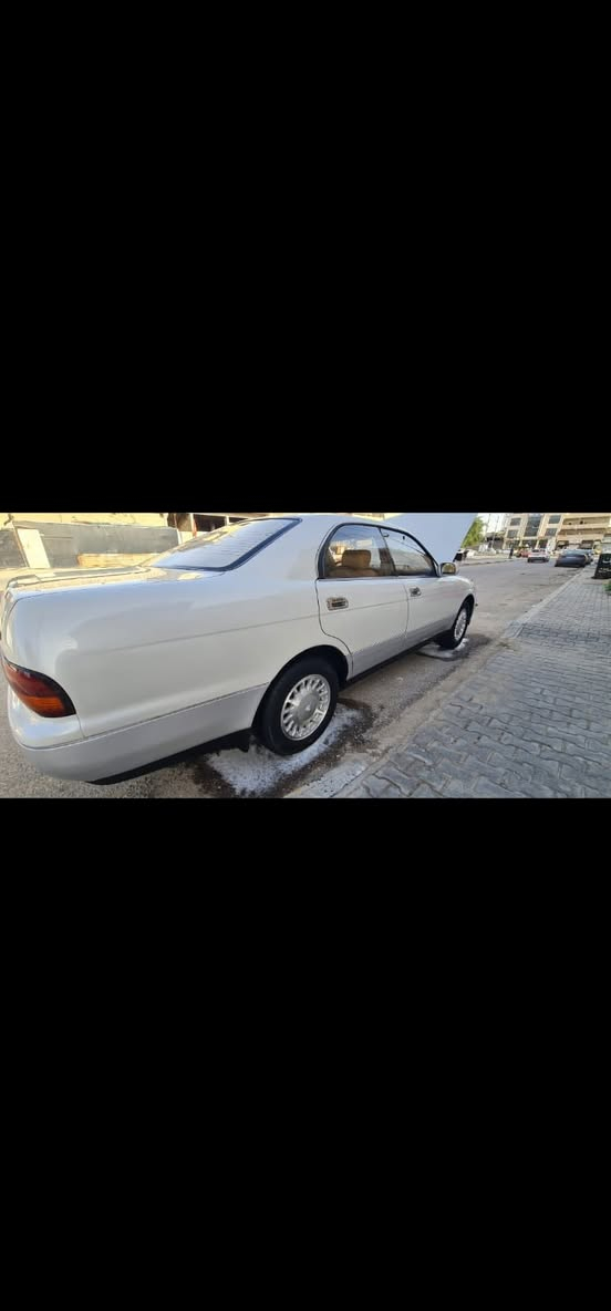 السلام عليكم بطة متصل كفالة من الكص والنقل جثة والضربة مبدل سستم مصبوغة جمالية مكينة وكير جديد تبريد راس الثور طخم تاير وحدادية جديدة سيارة باسمي سنوية لل ٢٠٣١ رقم انكليزي السعر ٨٠ ورقة وبي مجال بسيط  مكان بصره جمهوريه ***********
غرافه جديده
