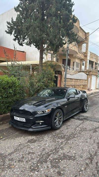 موستانك Gt 2015 للبيع  بيه صبغ جاملغ و باب و تعدل شويه بتكمه بدون دواخ...