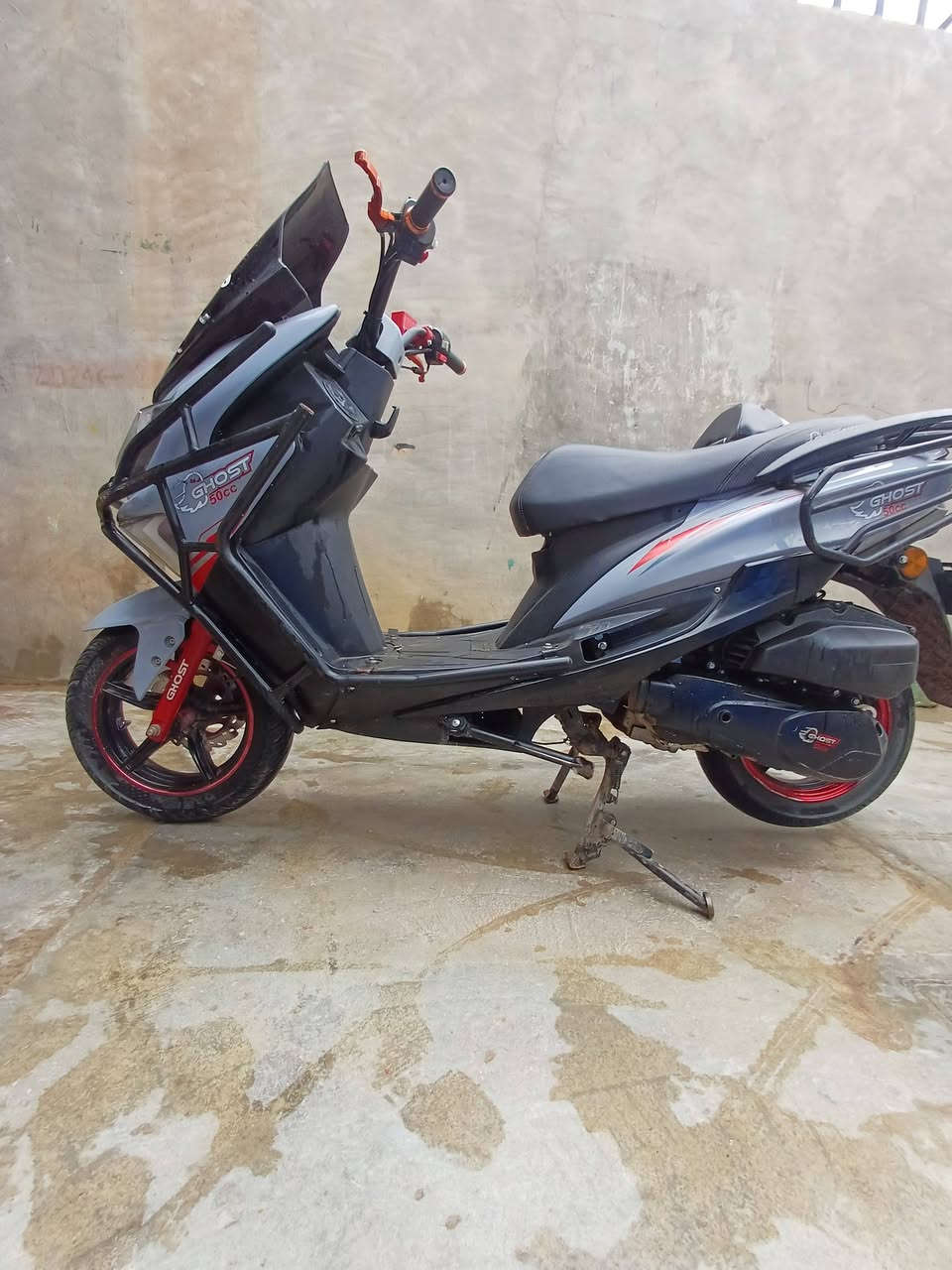 سلام عليكم دراجة مديل ٢٠٢٥ للبيع. لو لتبديل مع ٤ كير سعر ٤٢٥ مابي اي عيب *********** خانقين
