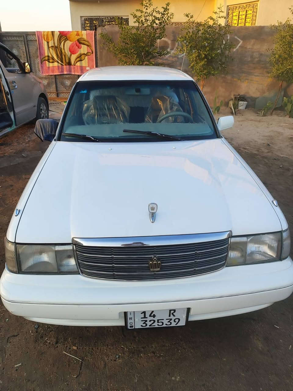 السلام عليكم 
سياره كراون ارنب ايسر بلاد
فنر بلاد موديل

 ٢٠٠٠مكينه ٢٥٠٠٠ديلكو تخم تاير حداديه ٧٠/١٠٠ سياره جاهزه رقم بصره
سنويه ٢٠٣٠بسمي كفاله ماعده
ثلاث قطع صبغ بيع مستعجل
عنوان بصره تلفون
*********** السعر ٨٠ ورقه 
وبيه مجال للشراي
