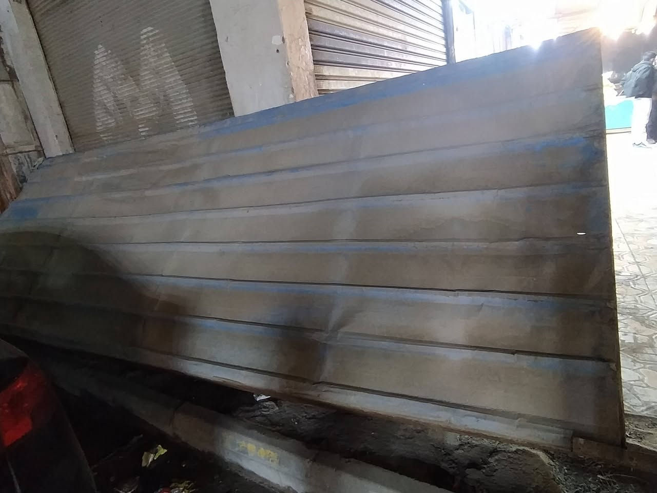 سقيفه للبيع طول 5 متر
وعرض متر ونص مكاني ناصرية حي اريدو شراي اتصل ***********
