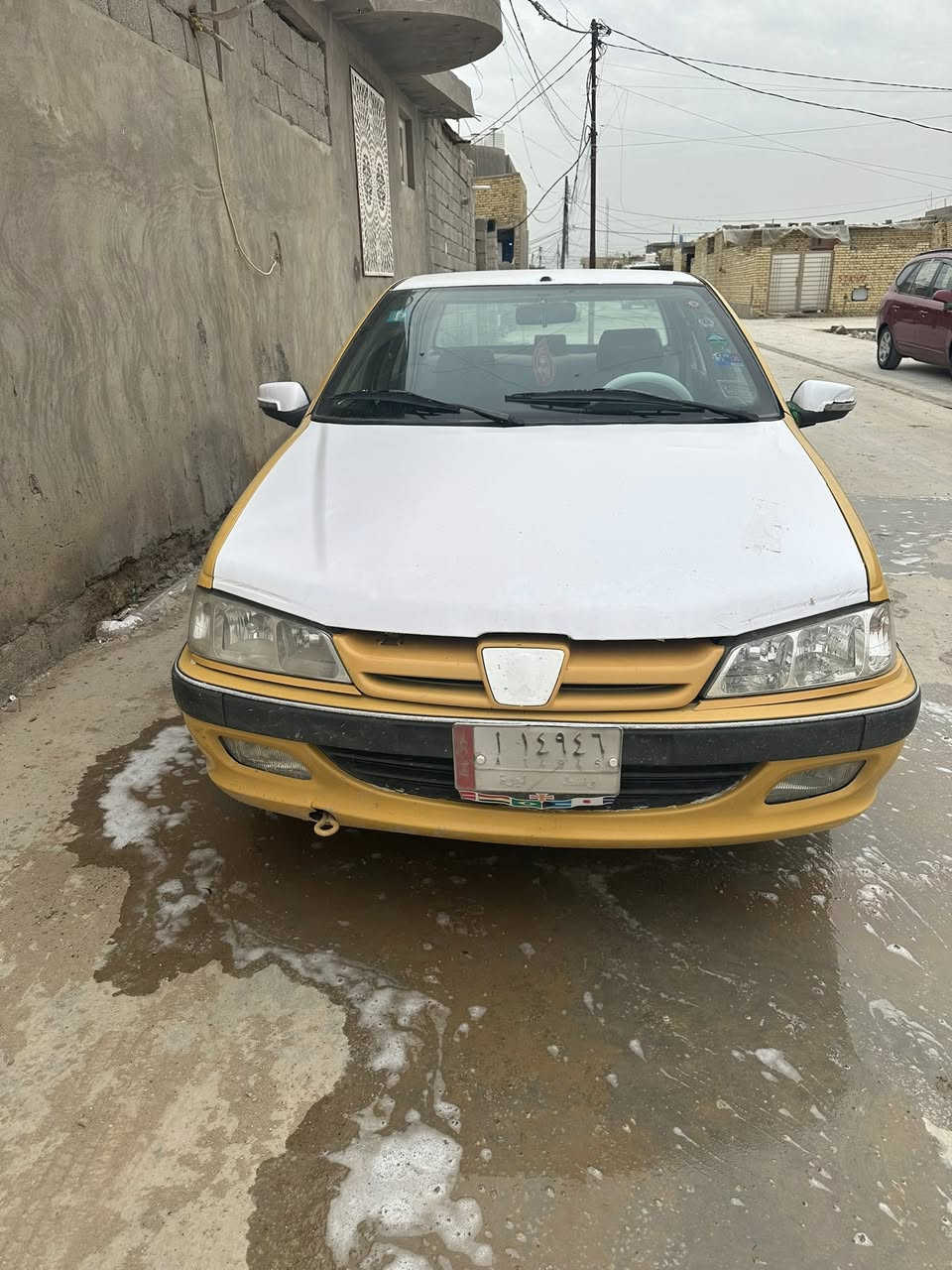 السلام عليكم
بارص موديل 2015 بيها طخه بالباب الورا
سعرها 40 مكانها الكوت 
***********
