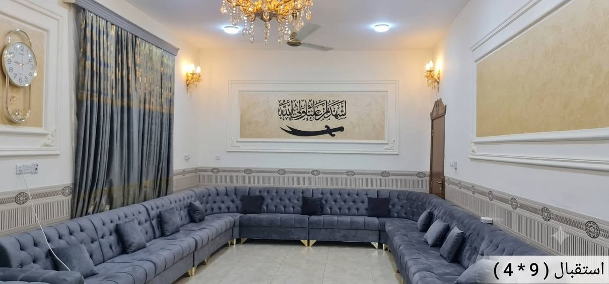 #دار-للبيع
بيت ركن على شارعين المساحة (( 700 متر )) طابو زراعي سند 25 الواجهه 18 متر والنزال 40 متر يحتوي على حديقة اكثر من 200 متر… گراج يتسع لثلاث سيارات الاساس كونكريت مسلح والبناء بلوك درجة اولى حد الشبابيك والبوب ويربطها رباط كونكريت مسلح والسقف عگاده وسطح البيت مغطى بمادة الايزوكام اظافة الى الدنگ والطارمه كونكريت 
استقبال (9 * 4) 
(2) غرفة نوم (5 * 4)
صالة طعام (5 * 4)
صاله معيشة (12 * 4)
مطبخ جدران سيراميك وسقف ثانوي (6 * 4)
كل ارضية البيت رفت ومن ثم بورسلين لكل ارضية البيت لون موحد
الدرج كونكريت … 
صحيات داخليه وخارجيه سقف كونكريت 
ممر حول البيت ومساحة الترك الخلفي  (15 * 4)
العنوان… بابل… الحمزة الغربي…  المعاره طريق الزوار قرب سكلة ابو تقى…  بيع مستعجل وللاستفسار الاتصال  ***********. …  ***********
