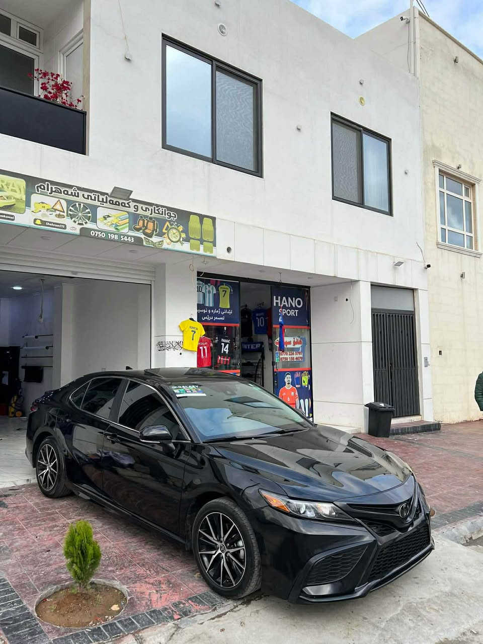 كاميرى ٢٠٢٤
مواسه فات se plas 
سلايت و رادارى ٣٦٠
دوو پارچه ى بؤياغه 
بئ ناو گرتن ئه رباگ ته نها شانى ته قيوه
٢٣ ميل رؤيشتووه
پيش و دواوه ى ده عمى نيه 
كاتى دوو مانگى له گه له بؤ ره قه م 
١٩٥ گه لا
*********** رانية, السليمانية
