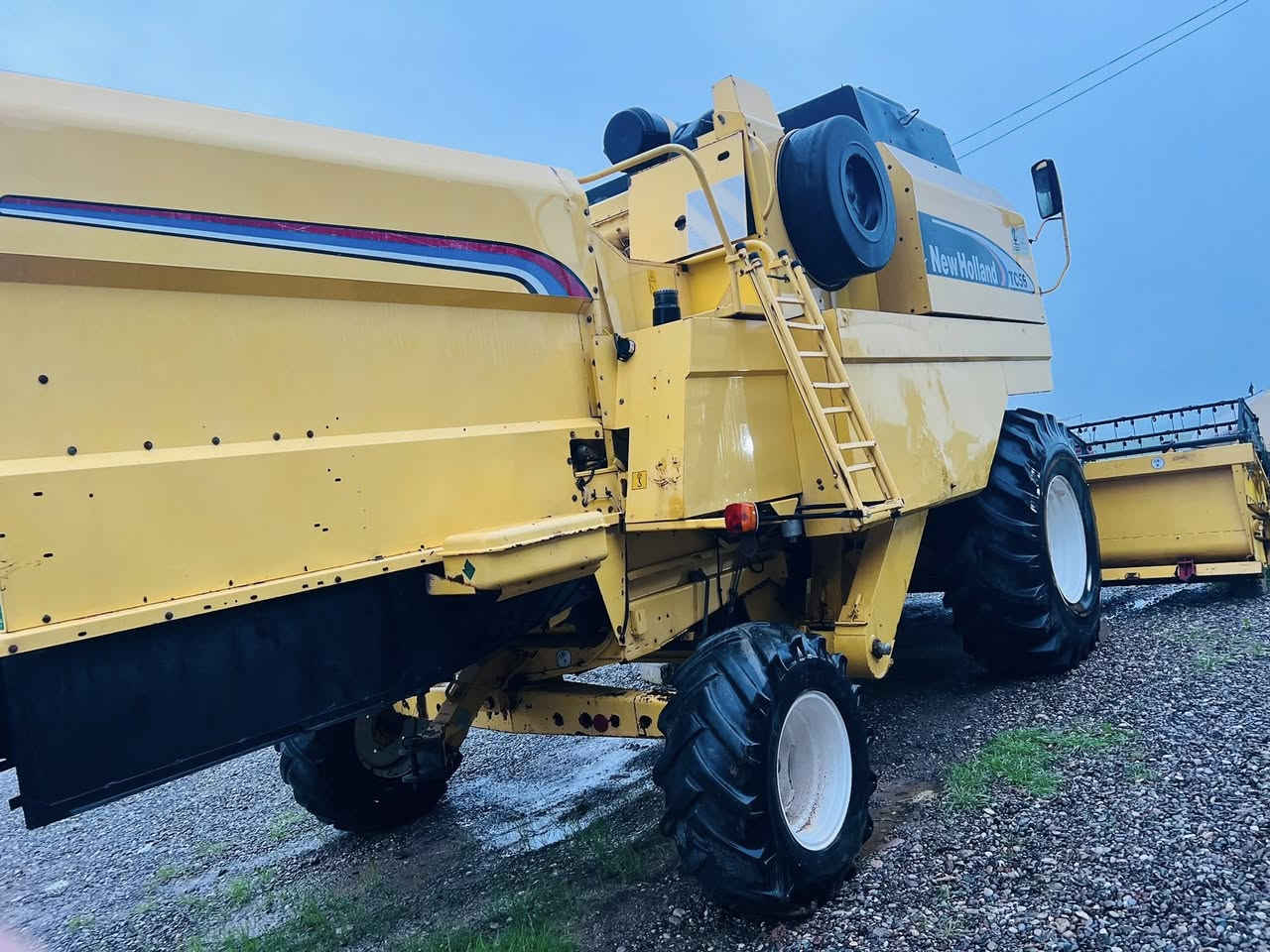 للبیع حاصودە نیوهلندی 2004دە بل درام هایدرو ٥بلم تبله ١٥ فوت نضيف ره قه م سنويه اربيل لعيم كسر مابيه سبغ مابيه سعر 470وه رقه بيه مجال مكان قضاء به رده راش ***********
