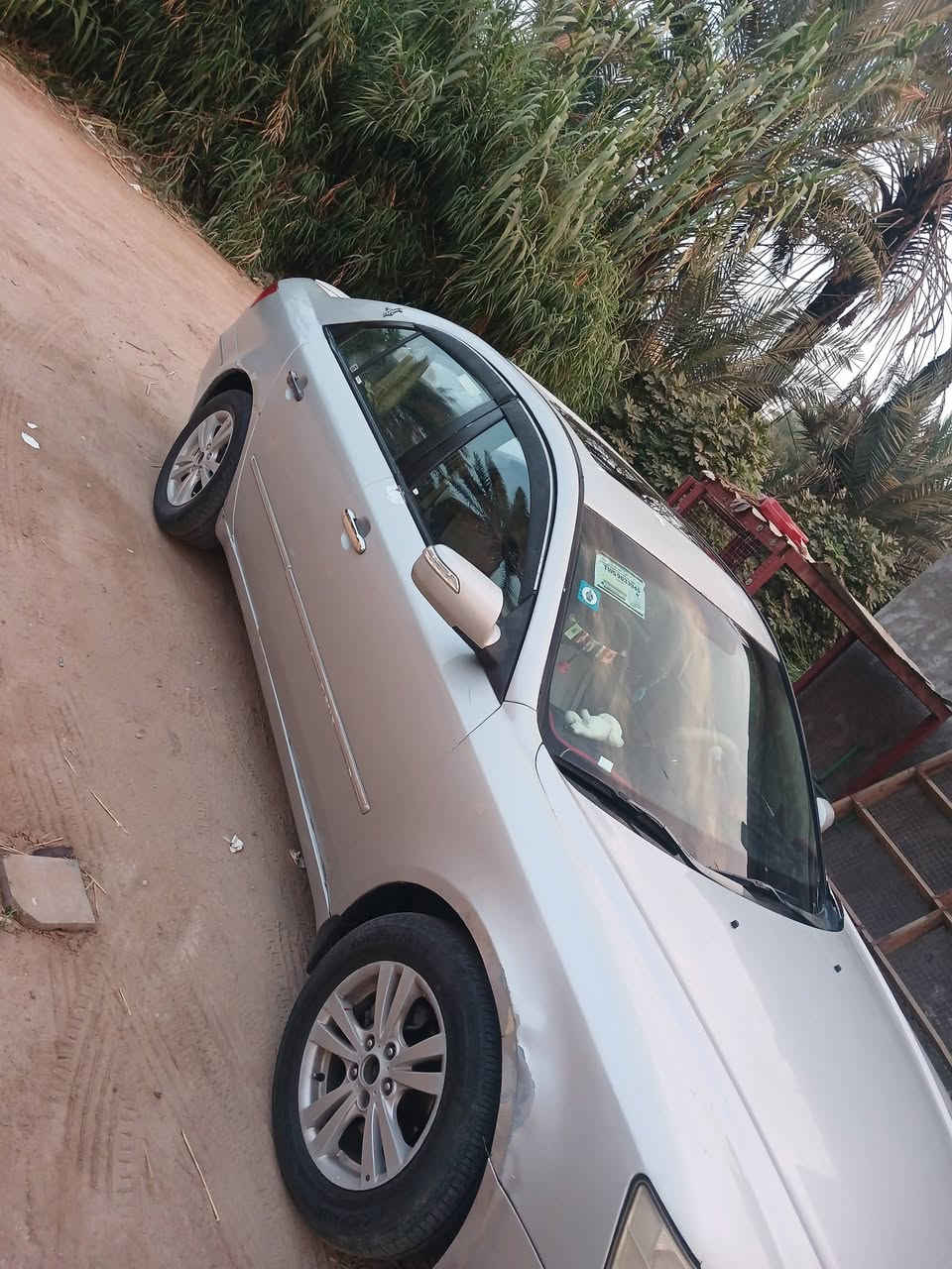 السلام عليكم سيارة سوناتا 2009 ريد سياره مراوس بل تاكسي واللي يحب يتصل على هذا الرقم ***********0و شكرا الكم

