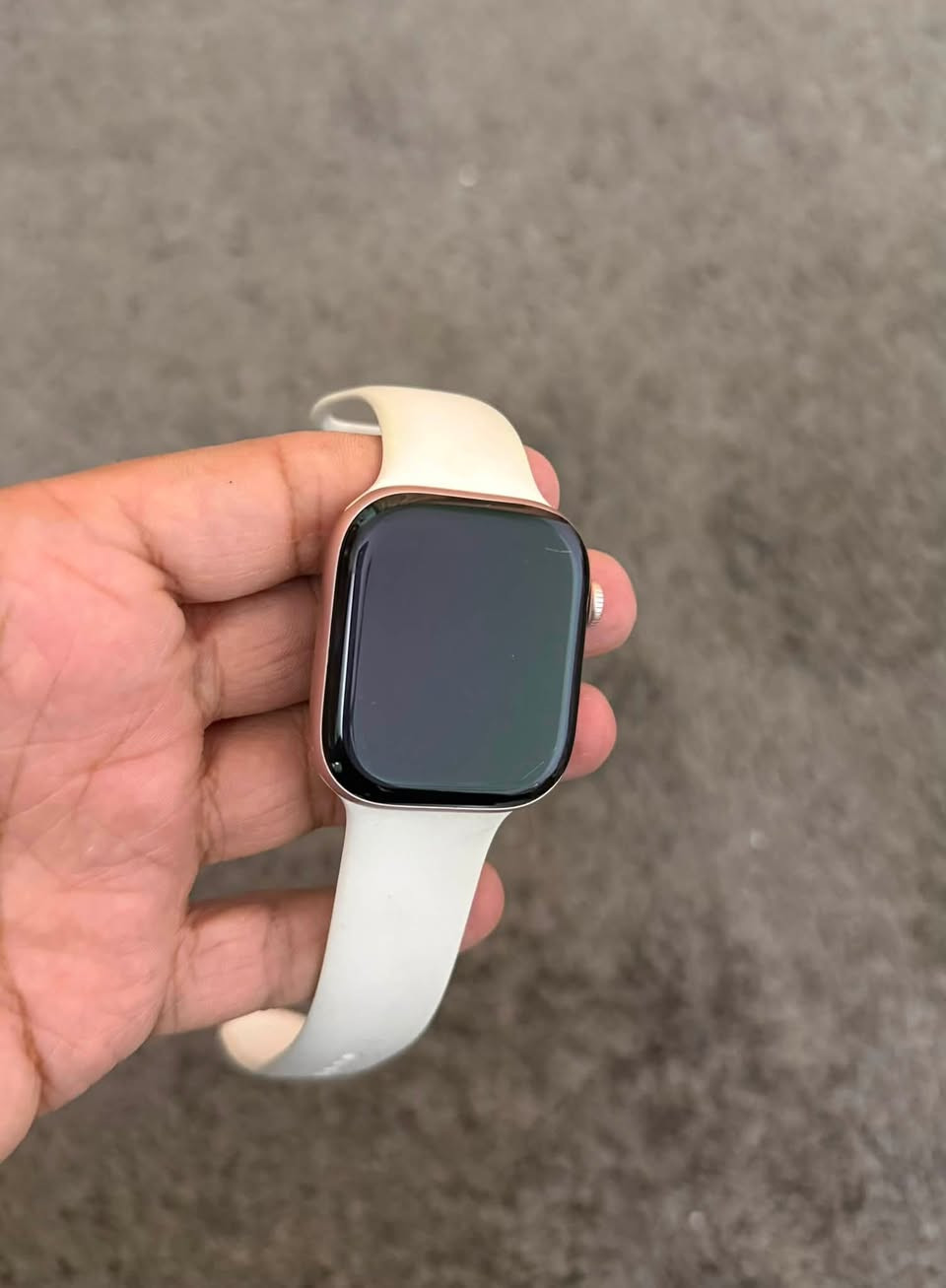 السلام عليكم
للبيع Apple watch الجيل 10 حجم 46 وياها كيبل فقط
بطاريه 100 بييها شخوط بلشاشه ممأثره
السعر 315 نهايتها مكاني شارع فلسطين


**إذا كنت صاحب هذا الإعلان وتريد حذفه لأي سبب، رجاءا أرسل رسالة إلى الدعم الفني**