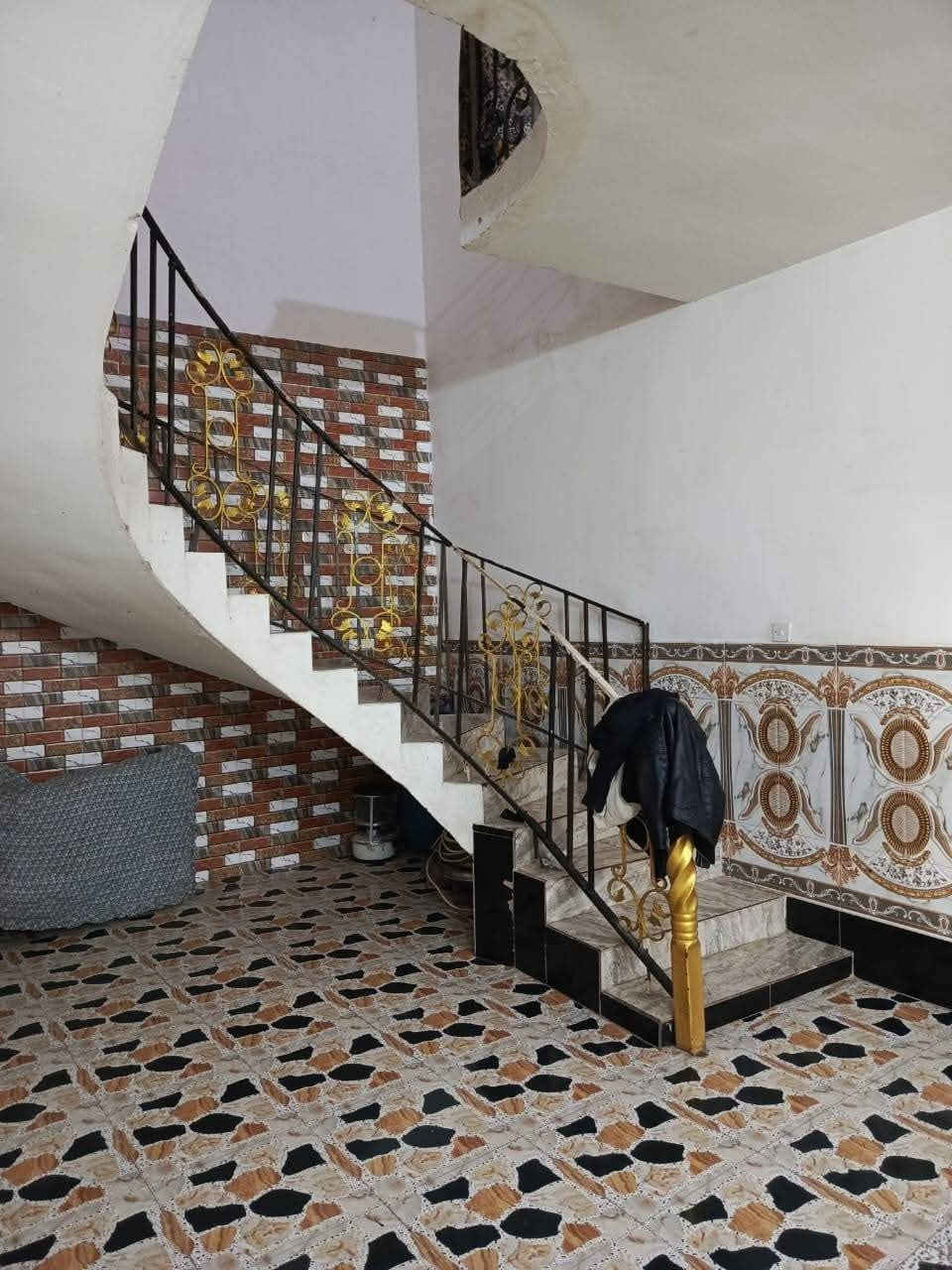 💎🔹مكـ✯͜͡الدوحه𝄠ـتب▪️💎
 
🕋 بسم الله الرحمن الرحيم 🕋

السلام وعليكم
 
🏡     🏘      🏚 

#يوجد_بيت_للبيع

#العنوان  الفلوجة 
#المنطقة حي الرسالة //  قرب مدرسة رام الله

✅المساحة : 200م
⬆️ الوجة : 10م
🏞️النزال : 20م
 
غرف عدد  4
استقبال 
صالة
مناور 3
مطبخ
صحيات 3
الجدران سيراميك
الارضية سيراميك 
السقوف جبسن بورد
حديقة + كراج سيارة 

                       #بناء 🧱 : طابوك 
      
     #شارع 🏞️⬆️⬆️ : 10م كامل الخدمات من تبليط مدارس اسواق 

  #السعر_محدد_من_قبل_البائع 
    
        
        ⚖️⚖️   نوع الملك : طابو صرف تحويل مباشر  🏙 

            #السعر💰💸:  130 مليون وبي مجال قليل
⭕ الاستفسار اكثر رجا مراجعة 

🥇#مكتب_الدوحه_للعقار 
  
ملاحظة/ السعر محدد من قبل صاحب العقار

💯علماً البيت جاهز للسكن🗣️
     
        ((شعارنا المصداقية)) 

⭕ اذا عندك عقار تريد تعرضه للبيع او تريد تشتري عقار  الاستفسار أكثر 

مراجعة (((مكتب الدوحه اللعقار))) 

________________________________

📬فقط ارسال المعلومات  على الواتساب او الاتصال على هواتف المكتب 

🤳متابعة الصفحه يصلك كل ما هو جديد

⏪ملاحضه: السعرالعقار  يحدد من قبل البائع

  🏘️بيع وشراء الأراضي السكنية والزراعية وكافة

 العقارات🏘️🌐Anbar Fallujah_ الانبار الفلوجة🌐.

       ((««نستقبل هواتفكم على لارقام التالية»»        

***********   واتساب + اتصال 
***********   اتصال هاتفي كورك
