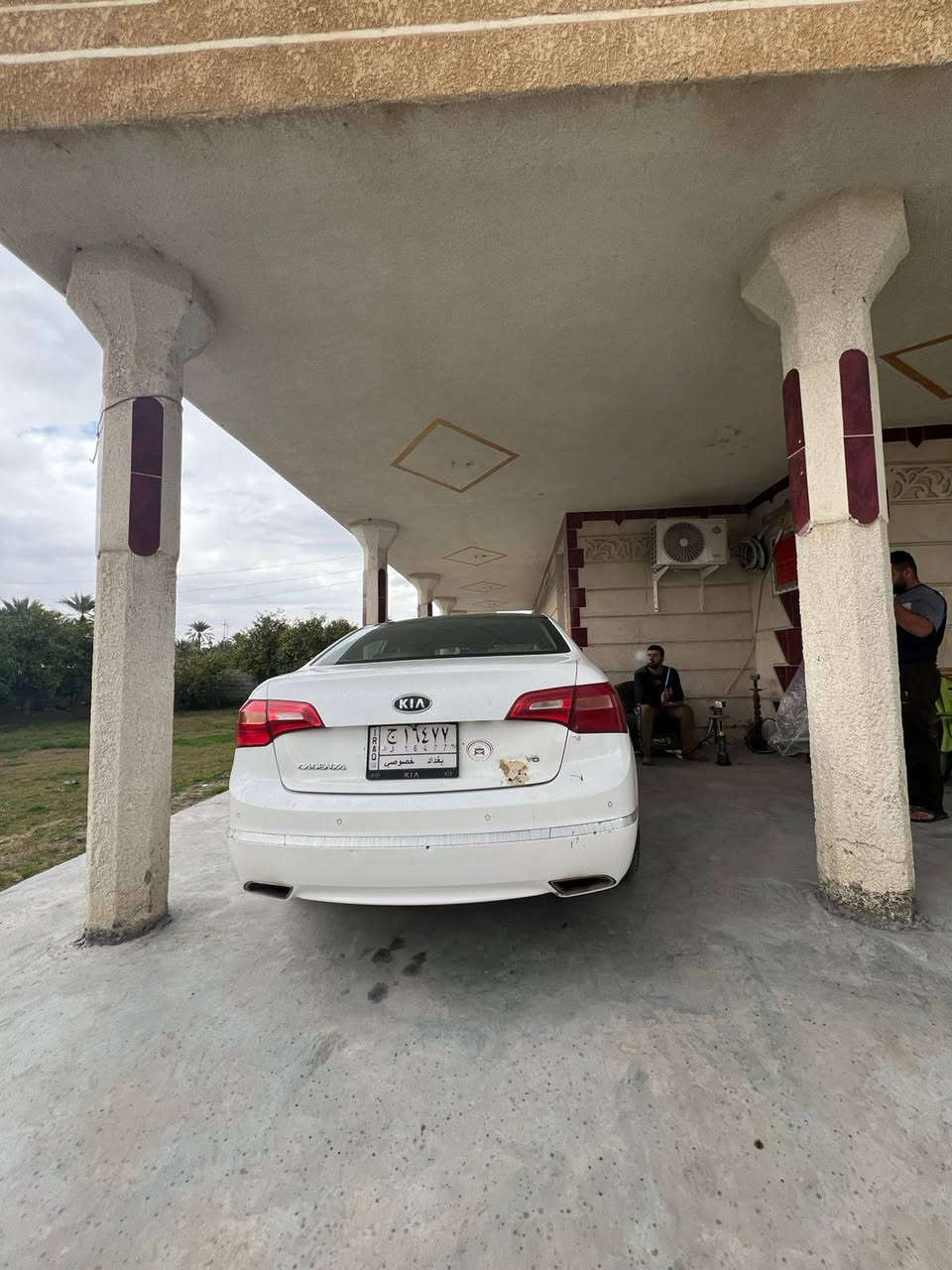 سلام عليكم كيا كادنزا 2011
خليجي فول 1/1 
السياره مكفوله كفاله من الصبغ الضربه والحداديه 
محرك مكفول 
السياره باسمي تحويل مباشر 
مصفره غرامات مروريه 
للاستفسار ***********
السعر 127ورقه وبيها مجال
