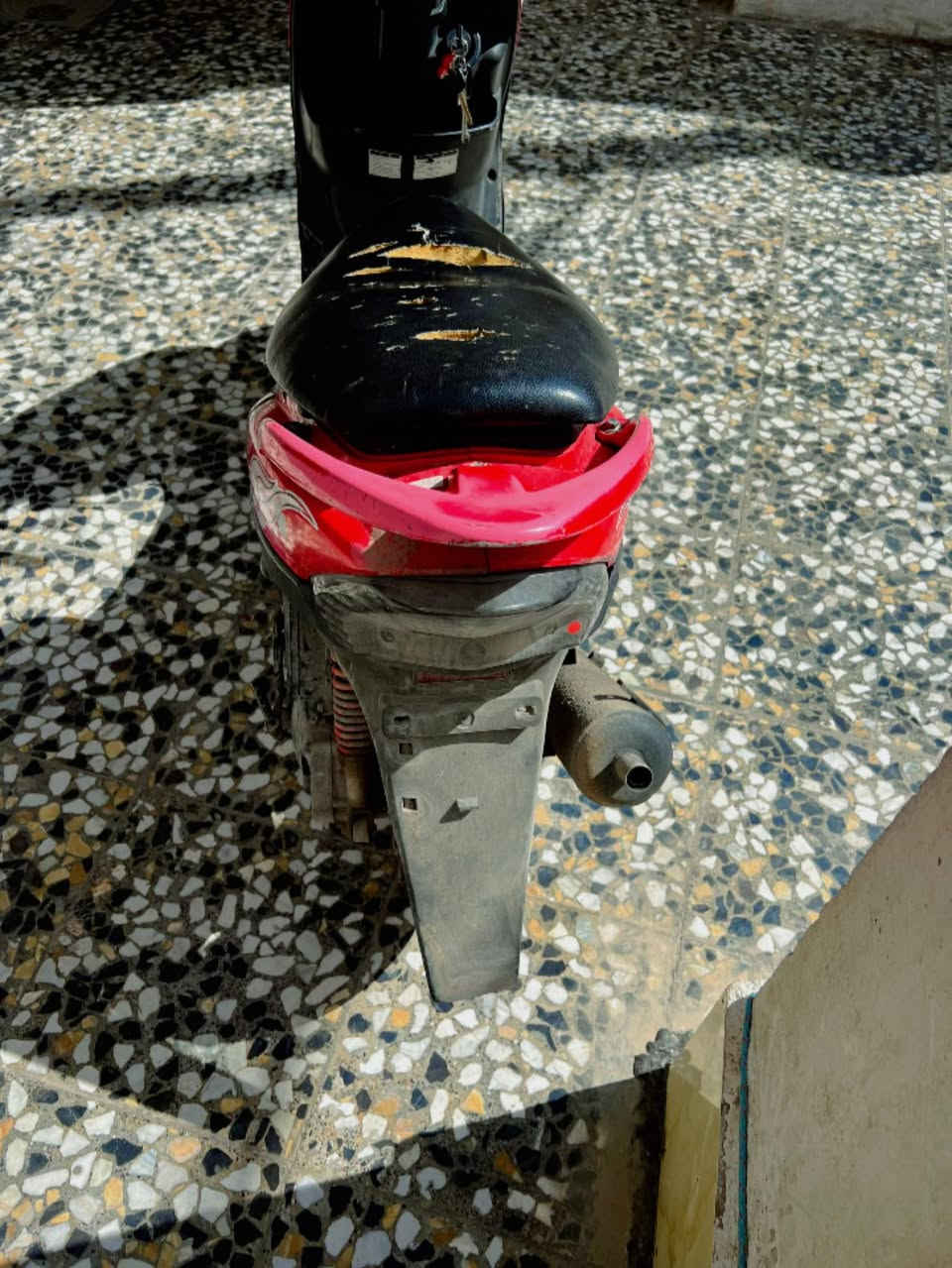 السلام عليكم (دراجه ماكس عدله 120  رقم واحد بلاديه )للبيع مكينه ناعمه خير من الله لاتبخير لاصوت عالي لاطكه بيهه 
نواقص بسيطه .
( لايت مالتهه موجود عندي وشعال فتحته وتعاجزت اشده ) 
سعر البيع 375 وبيهه مجال بسيط 

هاتف  ***********  واتساب 
مكان الحسينيه
