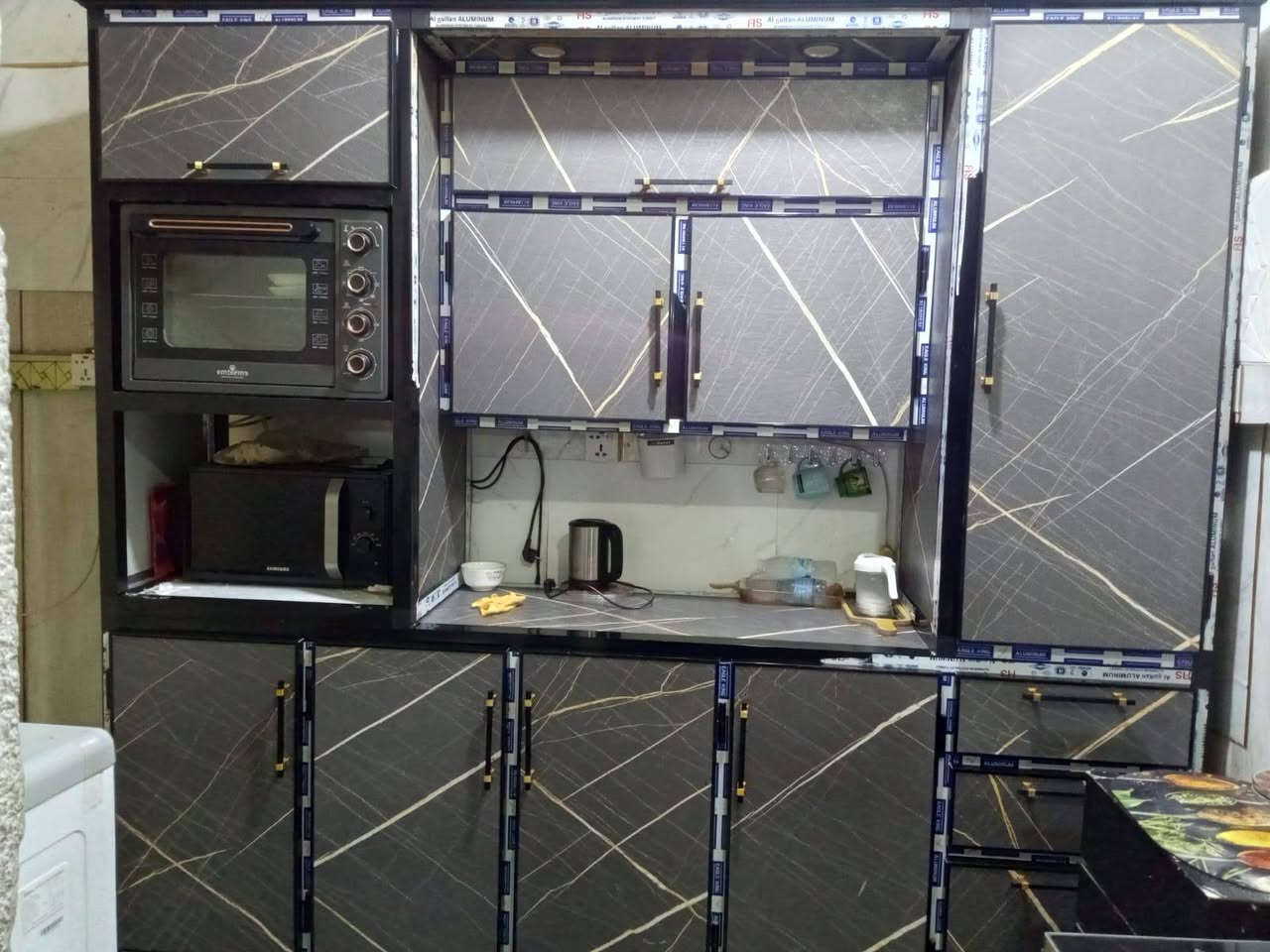 غراض بيت للبيع 
البوفية مال اهلنه قبل ثكيلة وتكمه وقوية سعره بس ب80 الف وبيه مجال
كاونتر تفصال قوي وتكمة وثكيل سعره بس ب600وبي مجال
زولية قياس 2×3 سعرهة 20الف ثخينه حيل ونضيفة
ثلاجة الحجم العملاق سعره 400وبيه مجال


**إذا كنت صاحب هذا الإعلان وتريد حذفه لأي سبب، رجاءا أرسل رسالة إلى الدعم الفني**