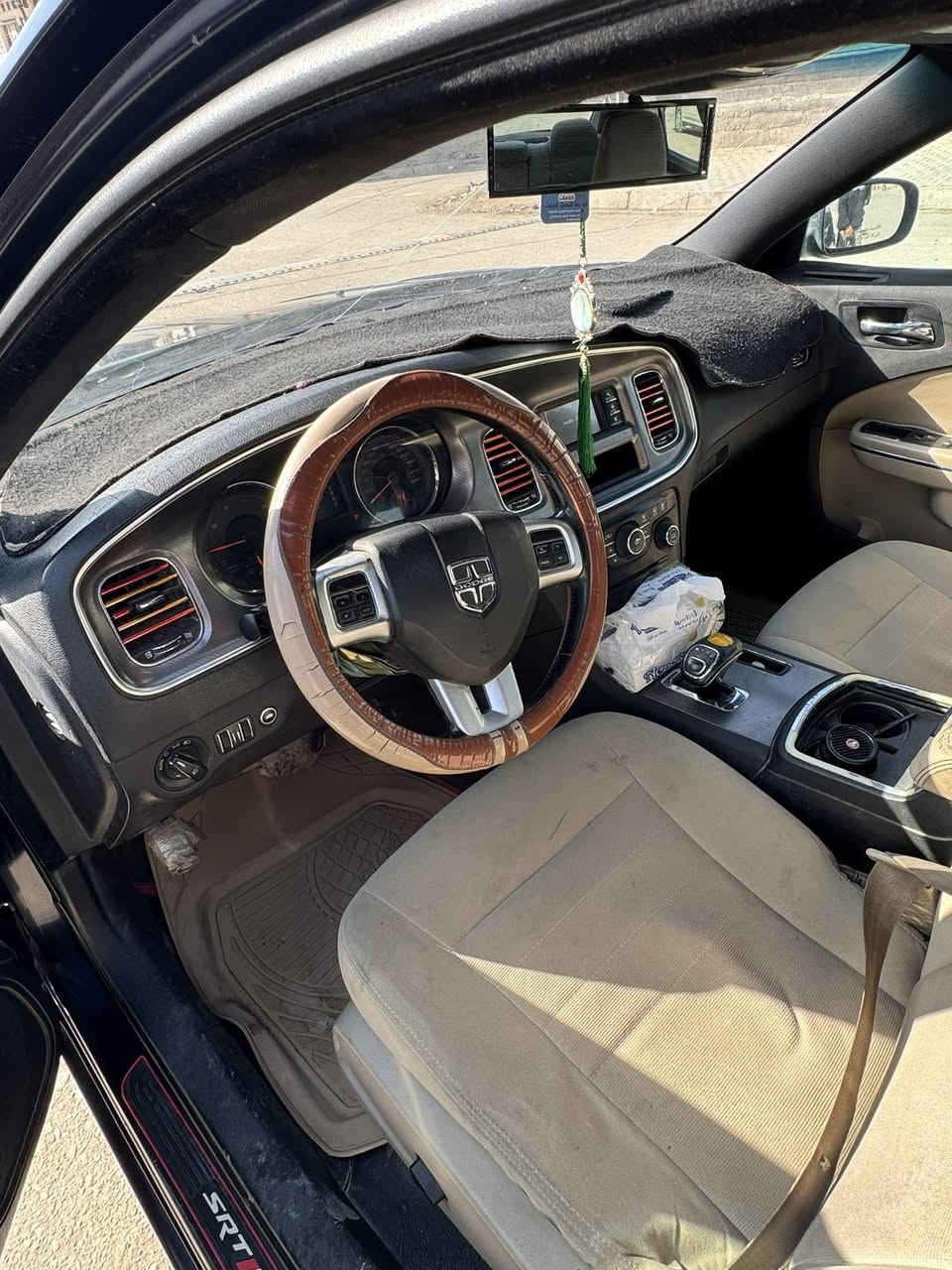 جارجر مديل 2012 اصل وارد خليجي عداد 260 رقم البصره  وسنويه جديده بأسمنه السياره تحويل ثانيوم 
مواصفات عاديه كشنات دواخل بيجي كير طياره منضومه لايت زنون عالي ناصي تبريد تدفئه خير من الله حداده امامي خلفي بلكارتون توني نافضه تخم تاير جديد مكينه كير 3600 شرط بلكارتون سياره متعوب عليه ومكفوله من العيب الشرعي العيب شرعي والضربه والخياس والجراد سياره بيهه فقط مكانات صبغ ابيع حزام  شراي يخابر وانه بخدمته سعر ١٣٠
 *********** مكاني بصره قضاء القرنه
