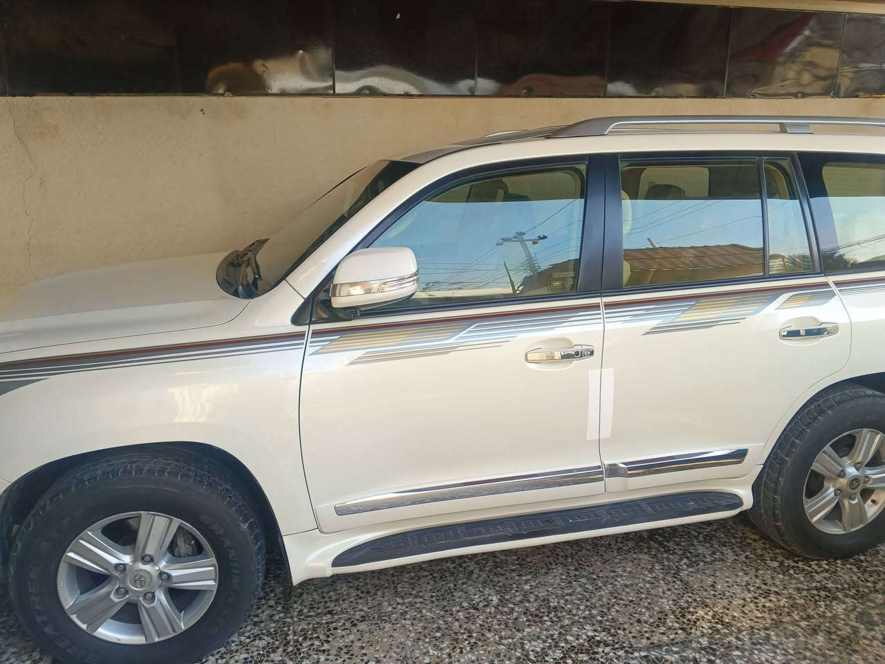 سلام عليكم
لاندكروزر مديل14
سياره بريم اصل 
مكان سياره كربلاء 
رقم بغداد جديد
سياره بيه جاملغ خلفي عكس سايق
صبغ بدون دواخل

بيع او مراوس 
سعر 355 وبي مجال بصيط

***********

***********
