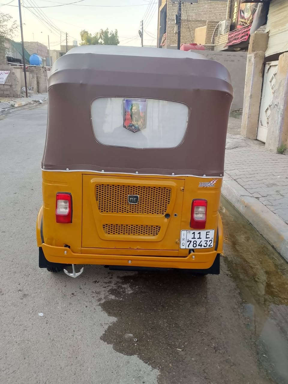 السلام عليكم تكتك للبيع موديل 2021 شهر 6 سنوية ورقم نكليزي تحويل ثاني يوم معمره بيها دوس مكينه مفتوحه خير من الله 
عنوان بغداد الحسينيه الراشديه ***********
