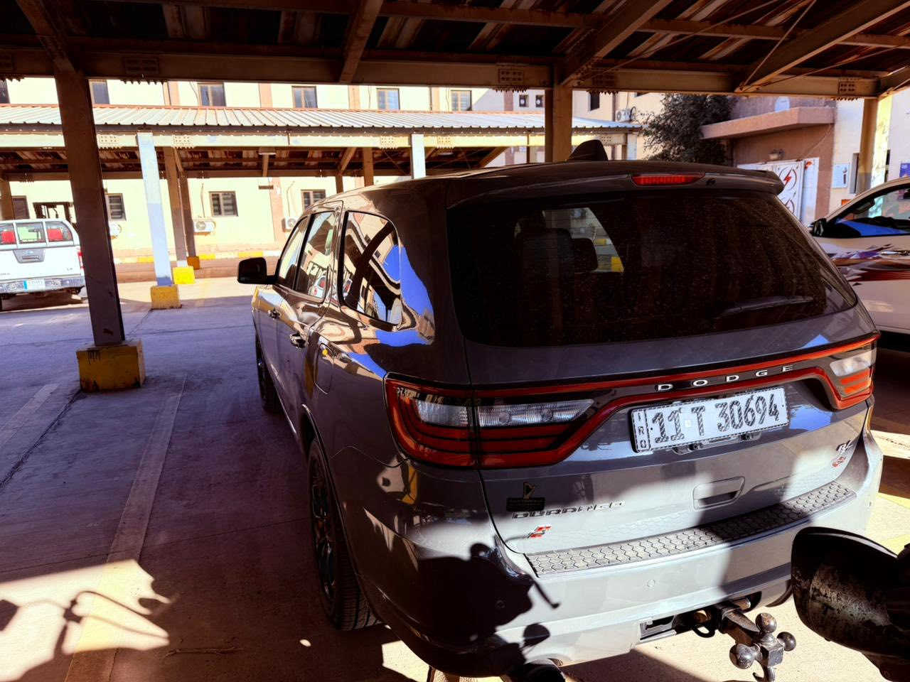 رمضان مبارك 

دوج دورنكو   RT موديل 2020
 
لون سمنتي والحادث موجود ب صوره 
حاله حال الكلين لن حادث بسيط  ب العراق مكفوله 

عليه برمجه صرف  وعزم وتقليل الاوكتان يعني تنسه شي اسمه دوانز 

تبريد تدفه كله شغال حداده ‎%‎100 

سياره عله ايدي  وما متعوبه السعر 285 وبيه مجال 

رقم الهاتف:***********
