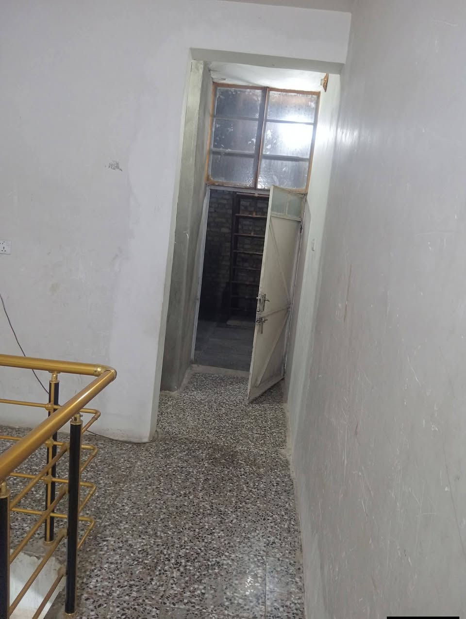 نصف قطعه 72 متر طابق ونص بناء حديث قطاع 33 بأول بلوك ع شارع السعر 110 بيها مجال قليل
*********** مكتب ميسان للعقار
