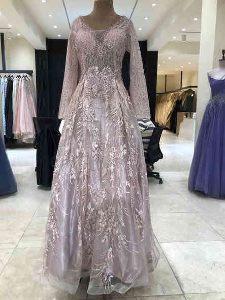 فستان ماخذته من اونيلا بالمنصور
بغداد الحريه الدولعي 

***********
