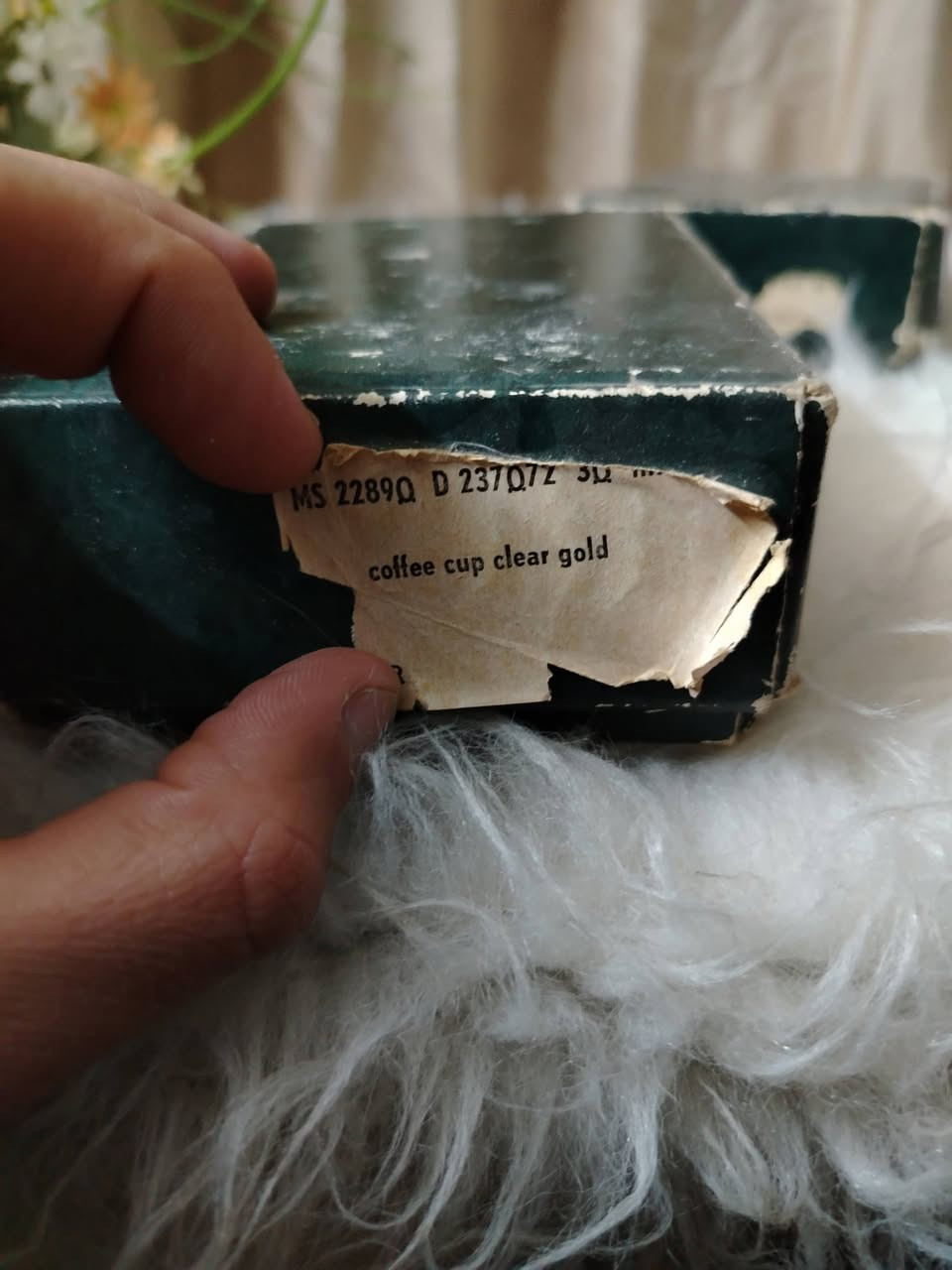 طقم فناجين قهوة "بوهيميا" تشيكوسلوفاكي أصلي - مذهب عيار 24 - أنتيك نادر بصندوقه الأصلي
***********
