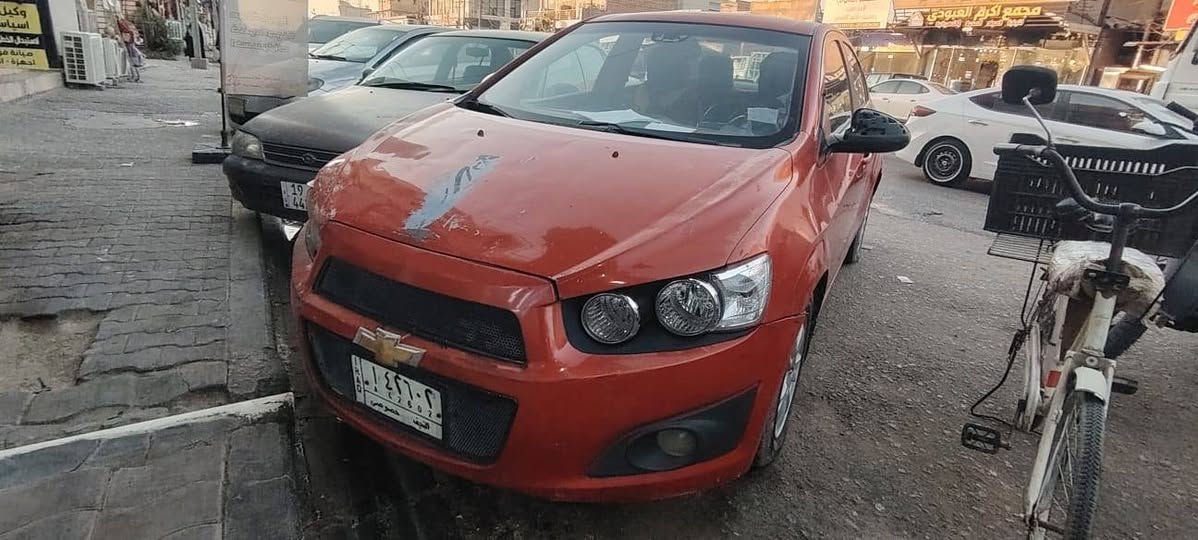 سلام عليكم 
شوفرليت سونك موديل ٢٠١٢ 
مكينه ١٤٠٠ تيربوا بيها صوت رواجز بس اول ما تشغل سياره  ابيعلك مكينه مستويه  
  تبريد شغال وجاهز  حداديه خير من الله  
 بيها طخات بسيطه يرادلها شوي ترتيب  
رقم نجف  سنوية  ساقطة "باسمي" اتعهد بنقل ملكية وغرامات وتجديد سنوية   
سعر ٥٥وبيها مجال بسيط


**إذا كنت صاحب هذا الإعلان وتريد حذفه لأي سبب، رجاءا أرسل رسالة إلى الدعم الفني**