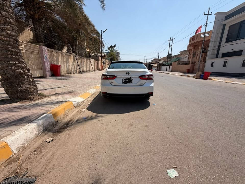 للبيع 
بسعر مغري 
كامري ٢٠٢٣ خليجي GLE 
مكفولة بيها ملاحظات بسيطة جدا 
رقم بغداد وباسمي 
للاستفسار الاتصال بالرقم 
***********
