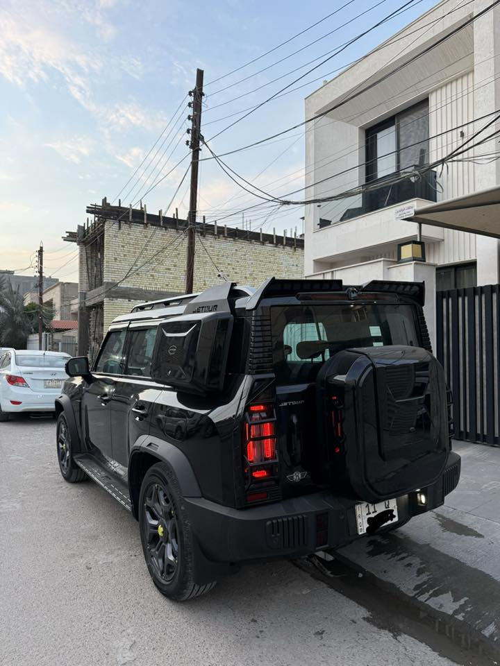 جيتور T2 للبيع
• الموديل: 2025
 • المحرك: 2.0 لتر بنزين، 4 سلندر مع توربو
 • القوة: حوالي 251–254 حصان تقريبًا
 • العزم: ~390 نيوتن-متر
 • ناقل الحركة: أوتوماتيك
 • نظام الدفع: دفع رباعي (AWD)  
-
ماشي 22 داخل الضمان و عليها اضافات 
-
سعر 38 مليون 
-
***********
