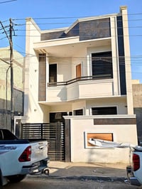 مشتمل للبيع  لاطباء  مساحة 126. واجة 6 نزال 21  بيت حديث طابقين  يحتوي...