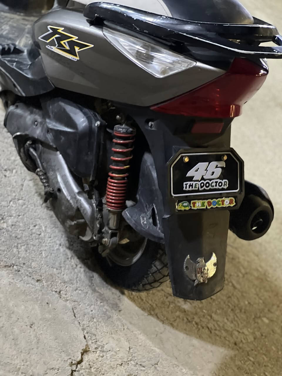 سلام عليكم دراجه ثعلب للبيع
الدراجه كامله نكره سلف رياضي كهربائيات كله شغاله 

تايرات جدد مكينه ناعمه شلعه معدل كفرات الاصليه موجوده نضيفات  السعر 450وبيه مجال بسيط العنوان بغداد الدوره الرقم  واتساب***********رحمه لامك مو شراي لا ضل تعلق وتخابر
