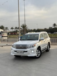 لاندكروز 2014فطيم فول مكفولة كفالة عامة بيها بارد بدلعة اصبعين وبل جام...