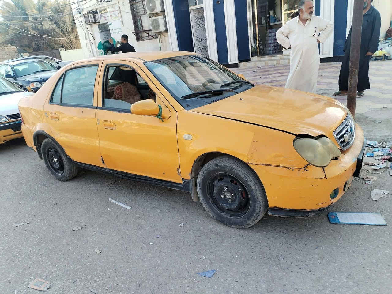 سياره للبيع حسب لمراوس مكان دوانيه الحمزه الشرقي 
السعر ٢٠ورقه وبيها مجال 
***********
